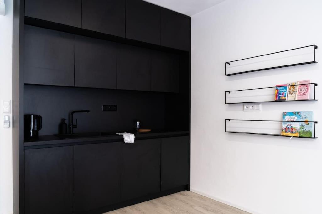 Parkside Harmony Apartment - Brno Eksteriør billede